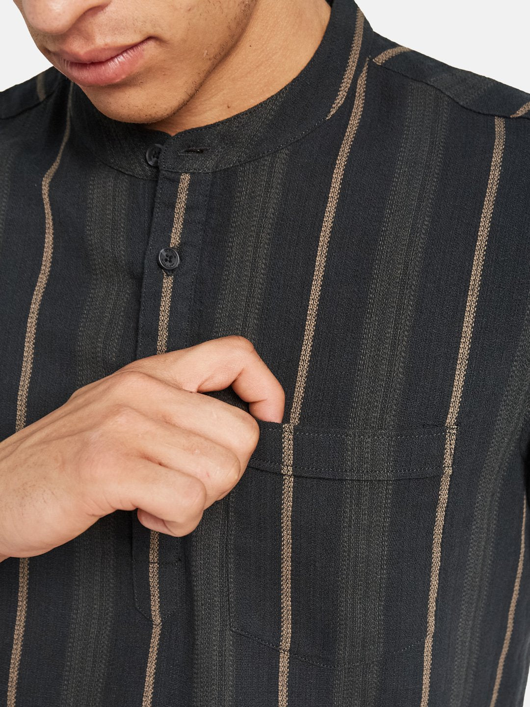 METTLE Men Striped Mandarin Collar Cotton T-shirt