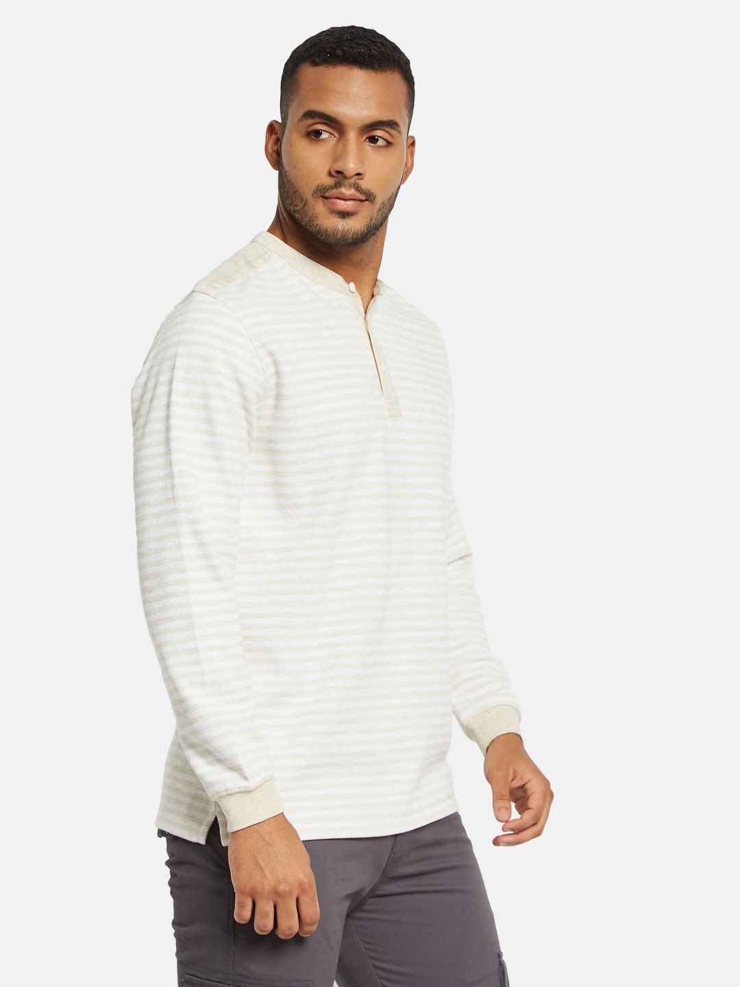 METTLE Men Striped Mandarin Collar Pockets T-shirt