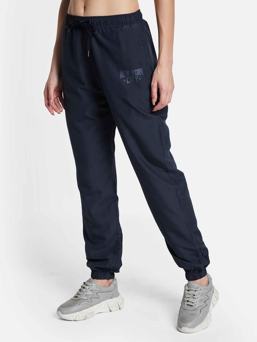 METTLE Women Cotton Mid Rise Joggers