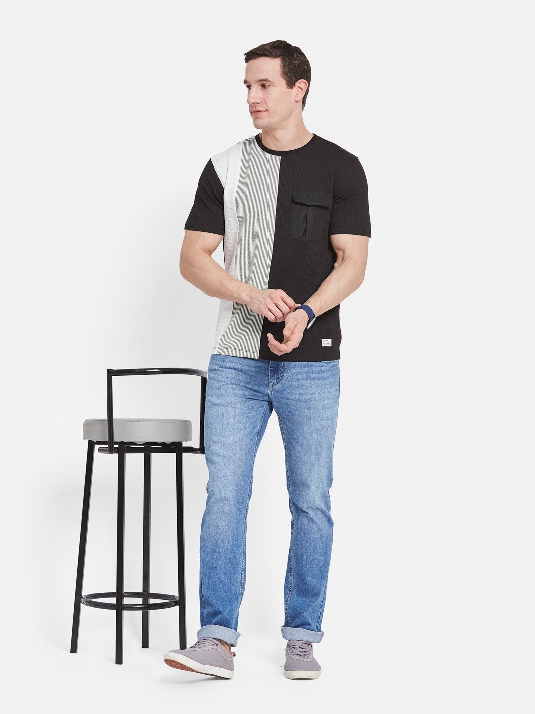 Octave Men Colourblocked T-shirt