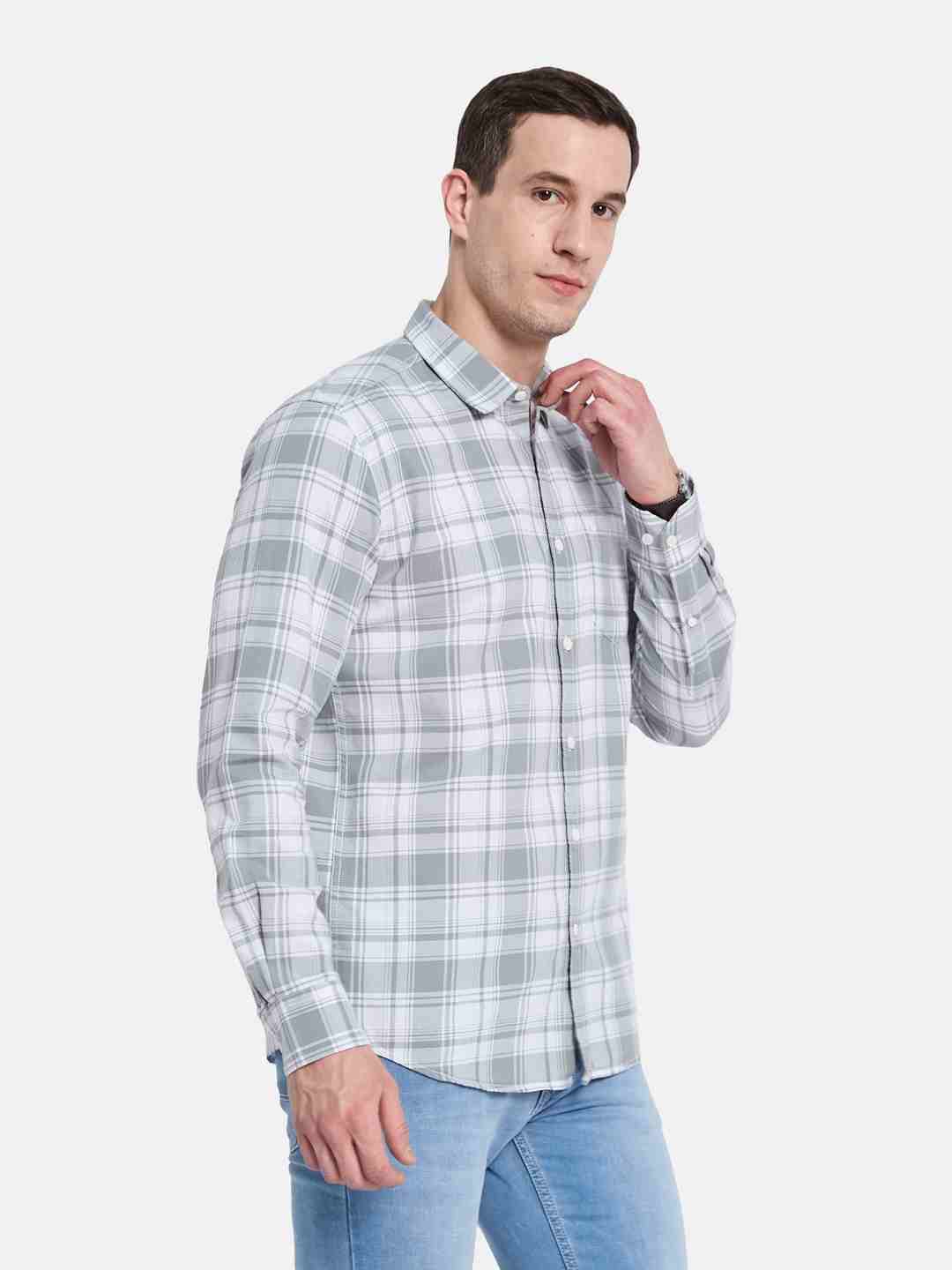 METTLE Men Opaque Checked Casual Shirt