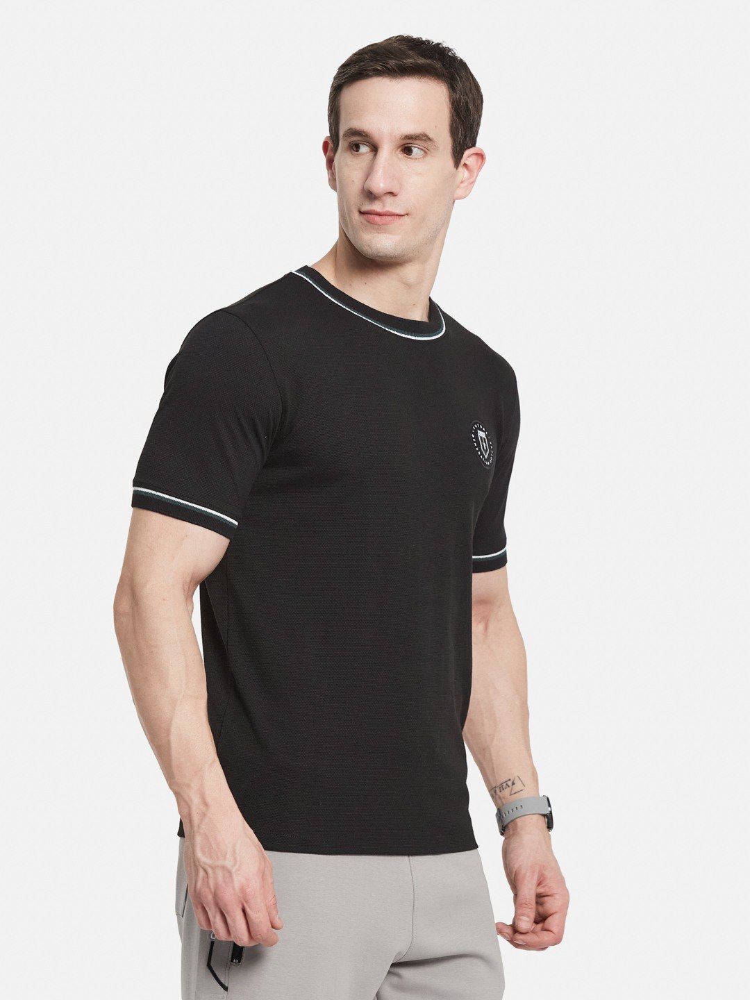SOLID ROUND NECK POPCORN KNIT T-SHIRT