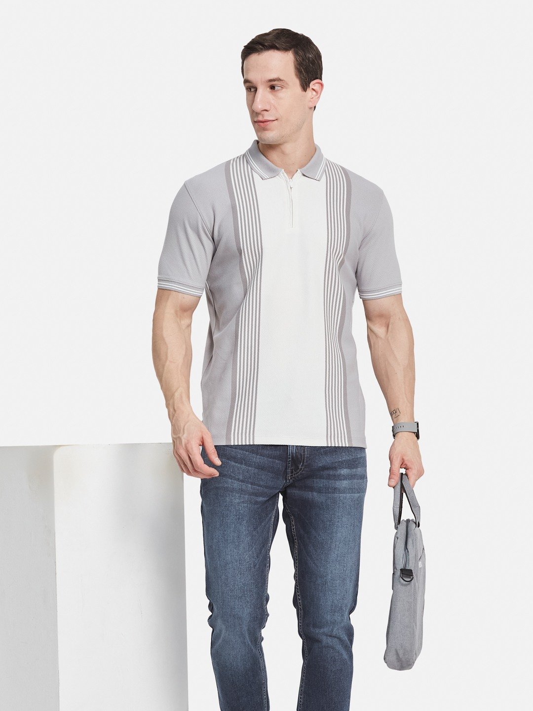 Octave Men Colourblocked Polo Collar T-shirt