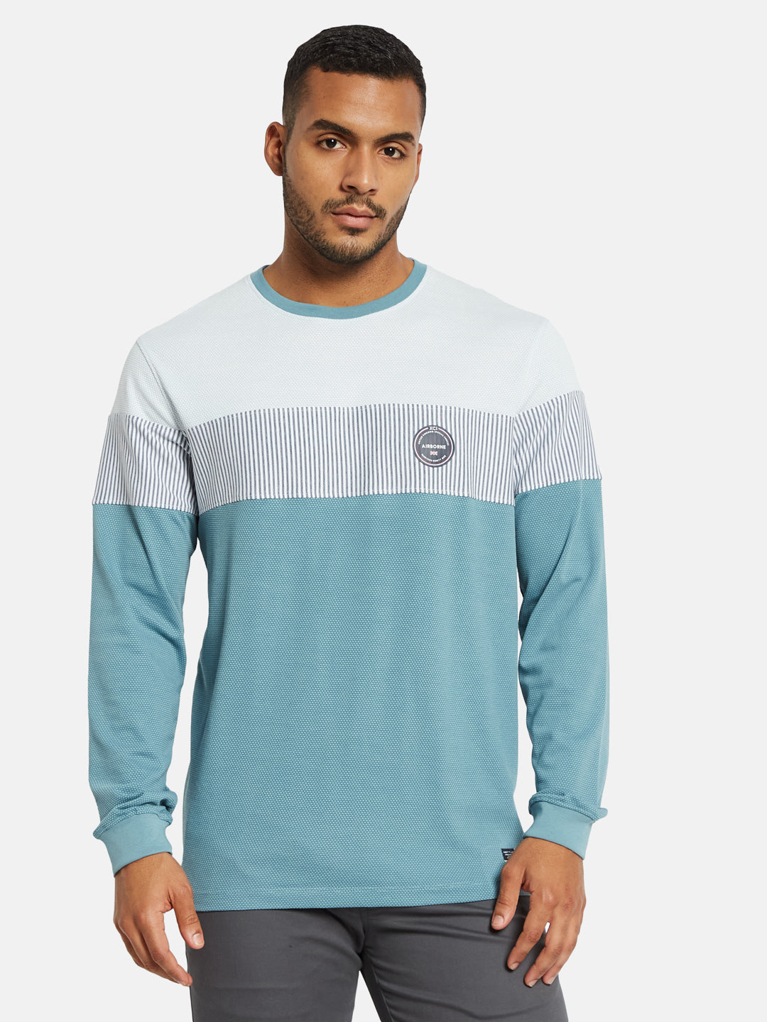 METTLE Men Colourblocked Applique T-shirt