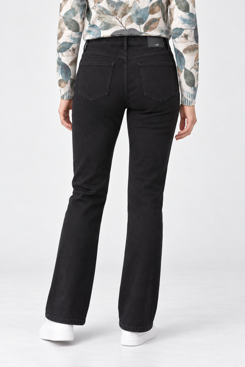 Women’s Black Bootcut Jeans – Regular Fit High-Rise Denim Jeans