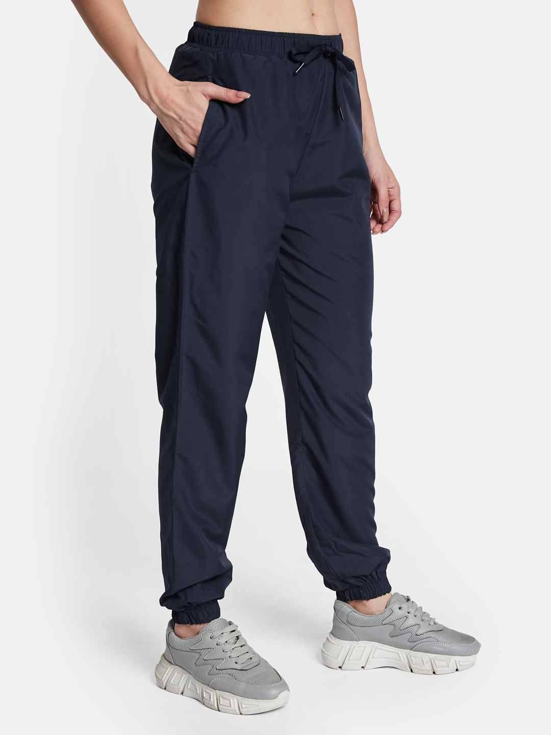 METTLE Women Cotton Mid Rise Joggers
