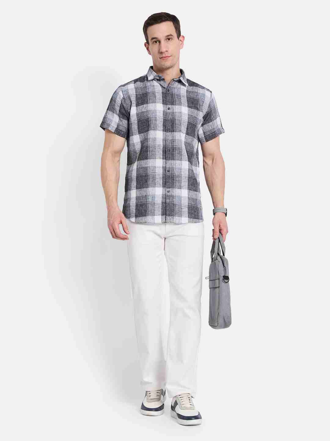 METTLE Men Opaque Checked Casual Shirt