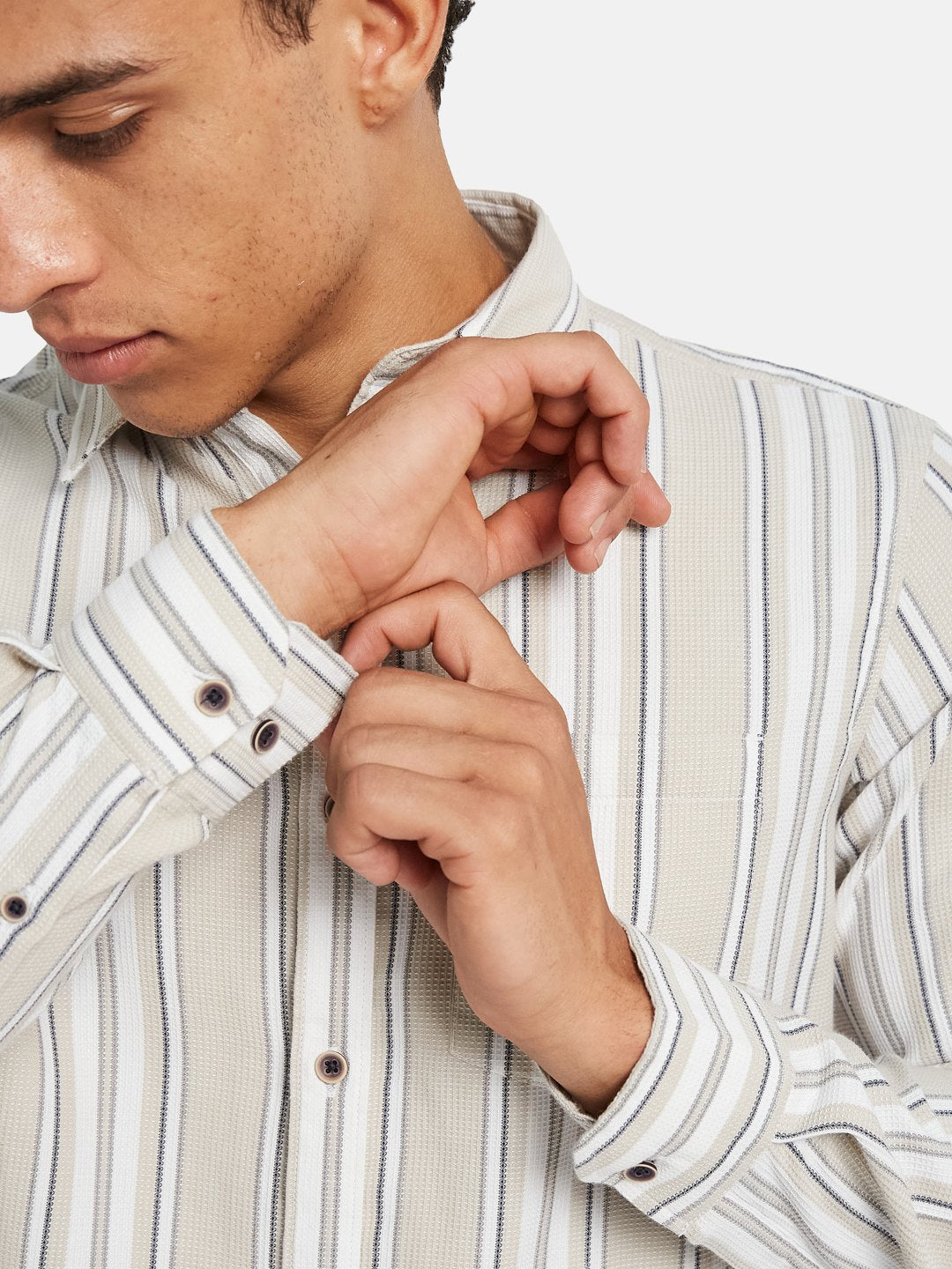 METTLE Men Vertical Striped Spread Collar Cotton Casual Shirt