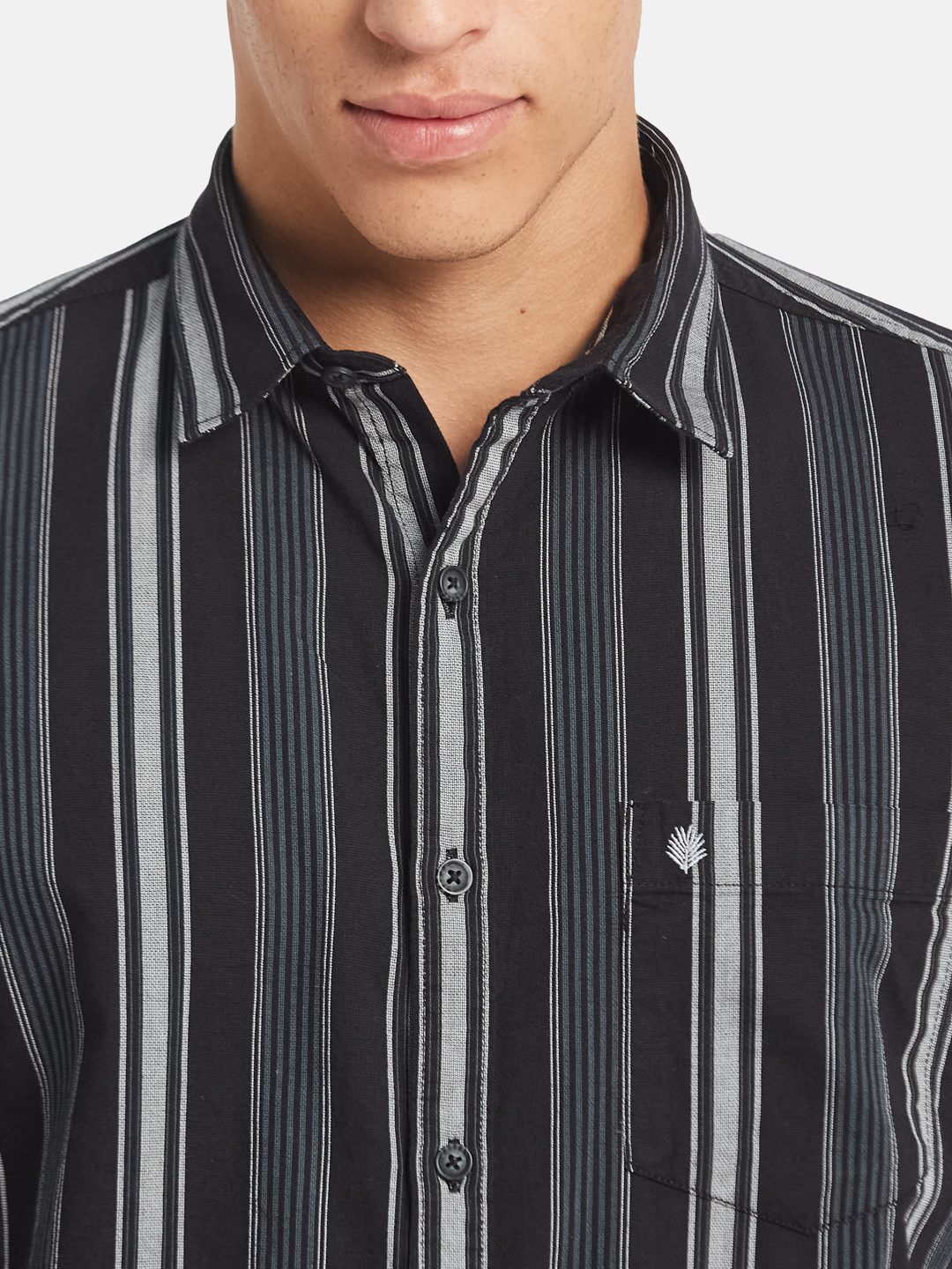 METTLE Men Vertical Striped Spread Collar Cotton Casual Shirt