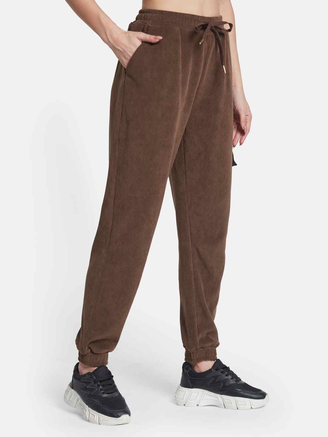 METTLE Women Regular Fit Mid Rise Fleece Joggers