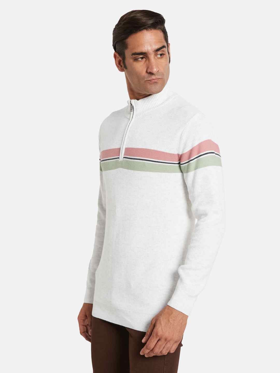 METTLE Men Colourblocked Mock Collar Sweaters