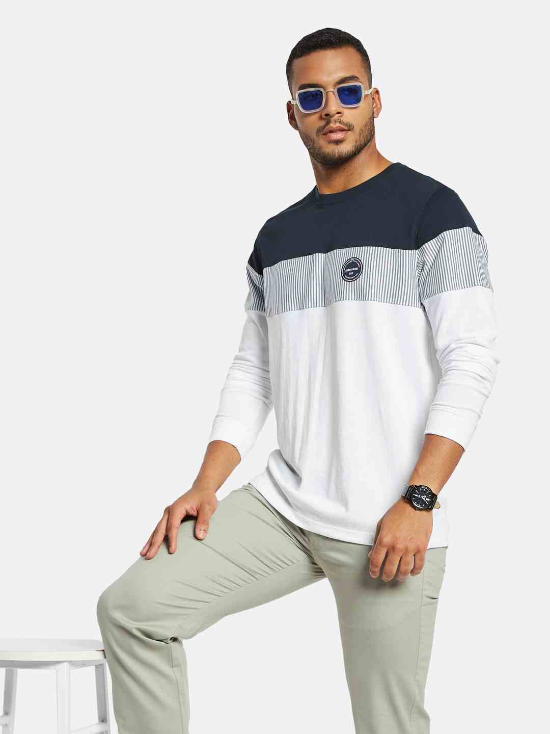 METTLE Men Colourblocked Pockets T-shirt