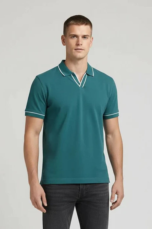 Men Solid Polo Collar T-shirt