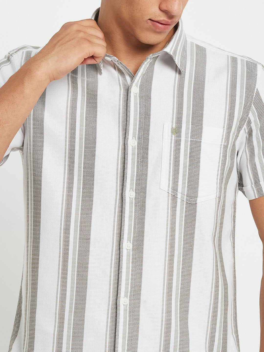 METTLE Vertical Striped Short Sleeves Cotton Shirt