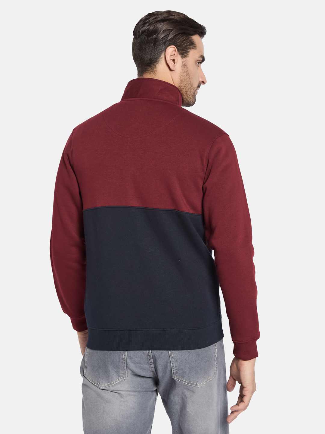 Octave Men Colourblocked Sweatshirt