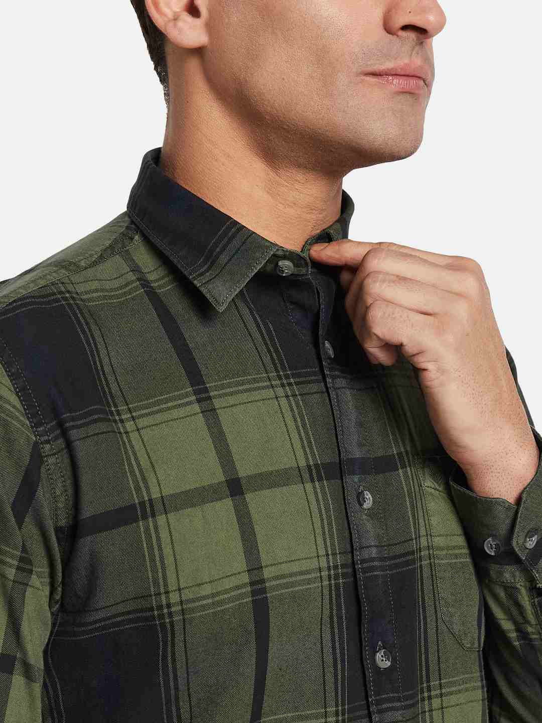 METTLE Men Multi Stripes Opaque Striped Casual Shirt