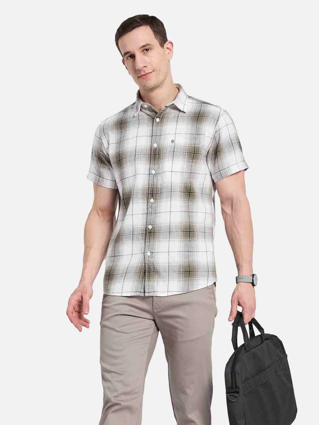 METTLE Men Opaque Checked Casual Shirt