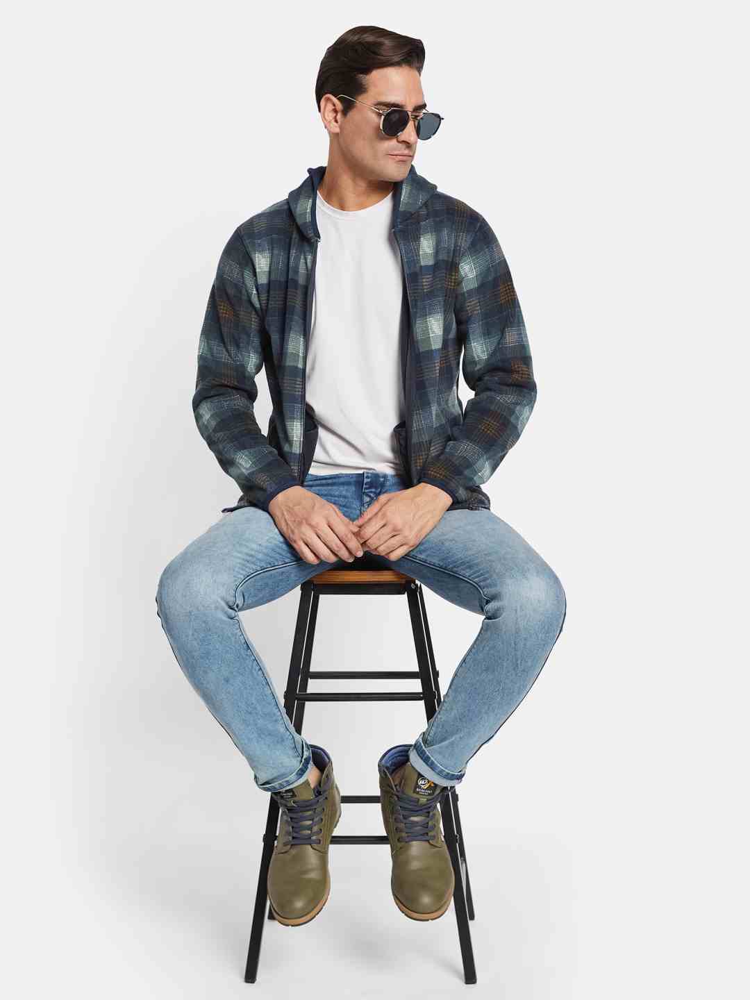 Octave Men Colourblocked Long Sleeves Hooded Sweatshirt