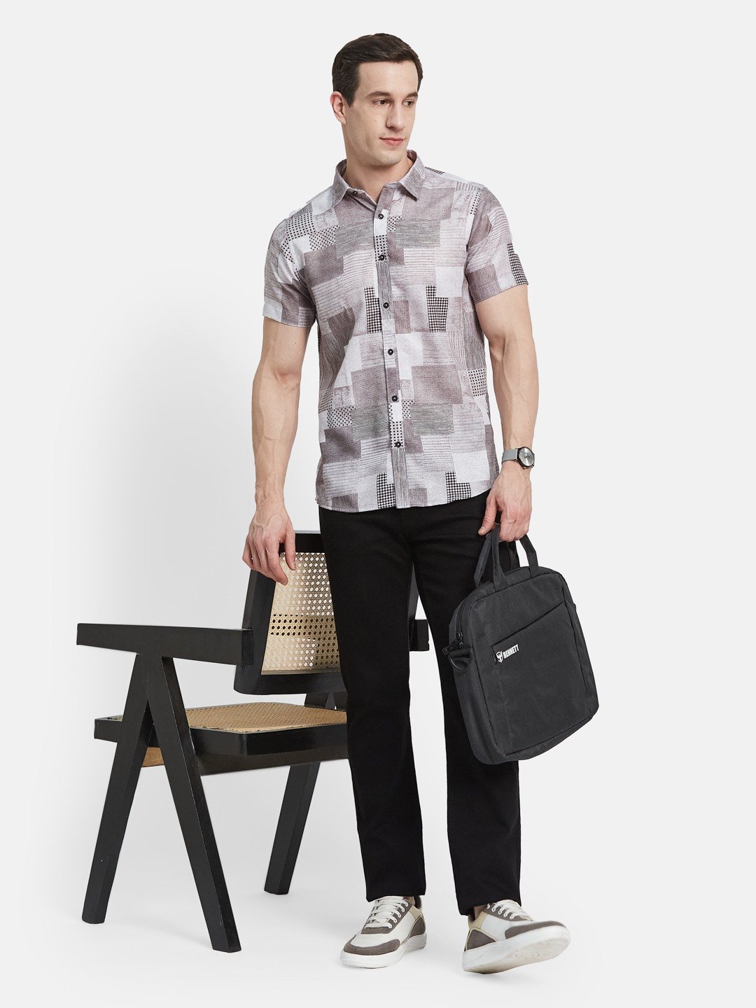 METTLE Men Spread Collar Geometric Printed Cotton Casual Shirt