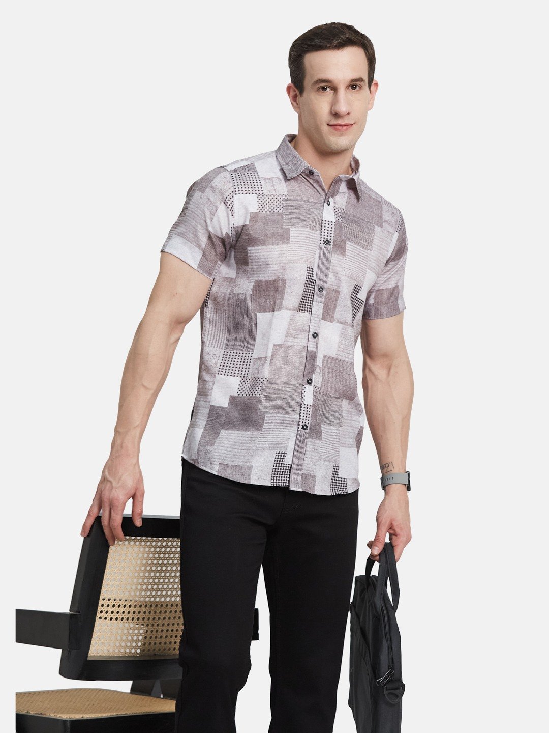 METTLE Men Spread Collar Geometric Printed Cotton Casual Shirt