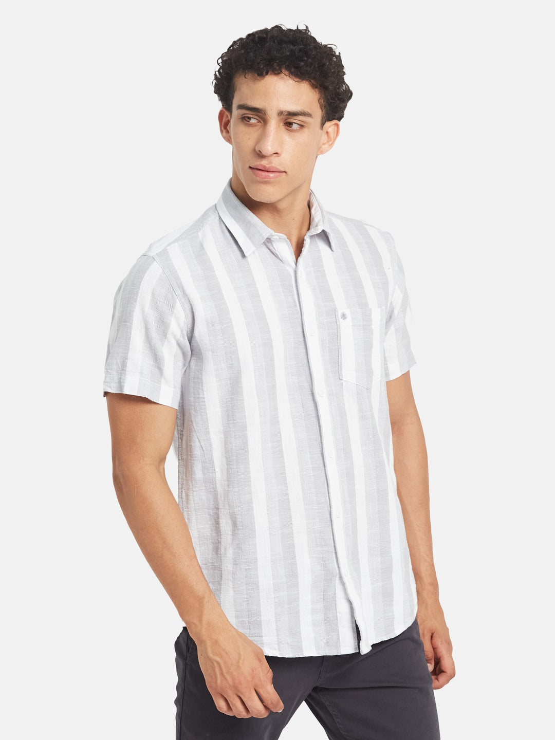 METTLE Men Vertical Striped Spread Collar Cotton Casual Shirt