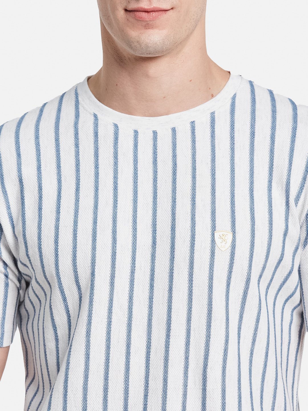VERTICAL STRIPE ROUND NECK POPCORN KNIT  T-SHIRT