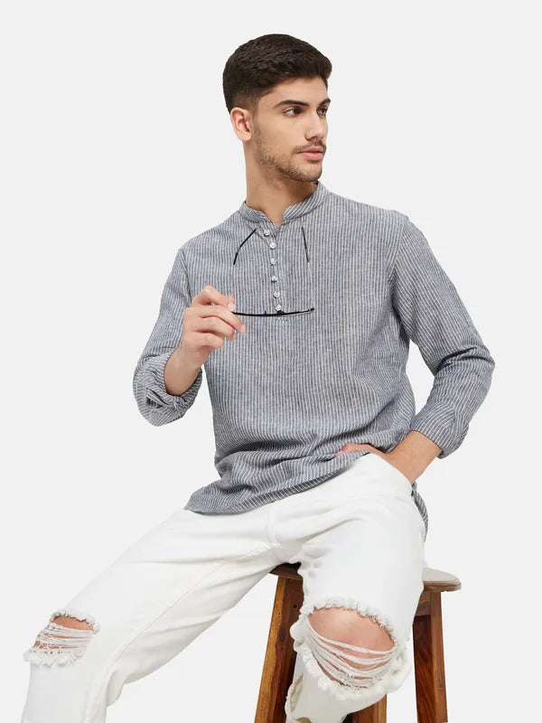 Vertical Stripes Mandarin Collar Kurta