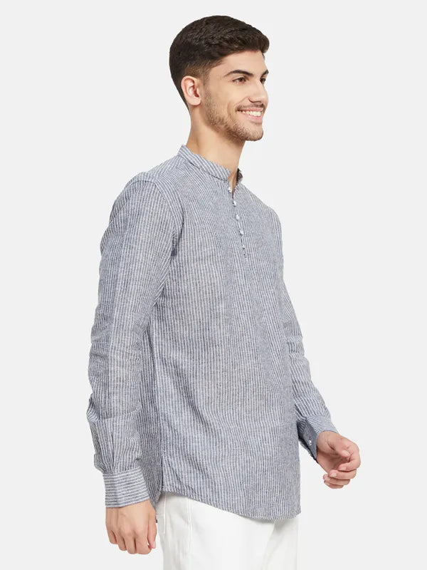 Vertical Stripes Mandarin Collar Kurta