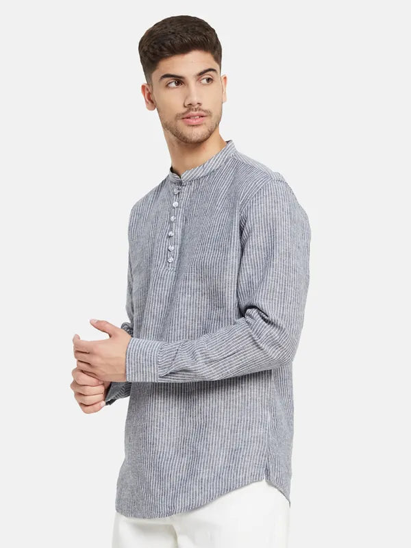 Vertical Stripes Mandarin Collar Kurta