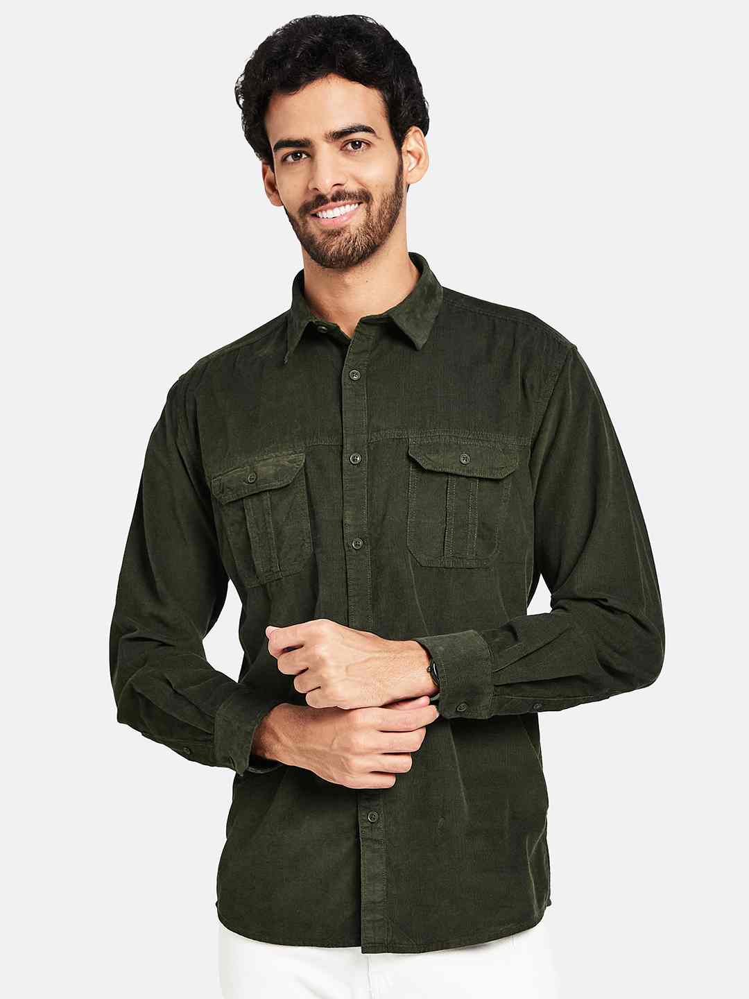 Mettle Spread Collar Cotton Casual Shirt