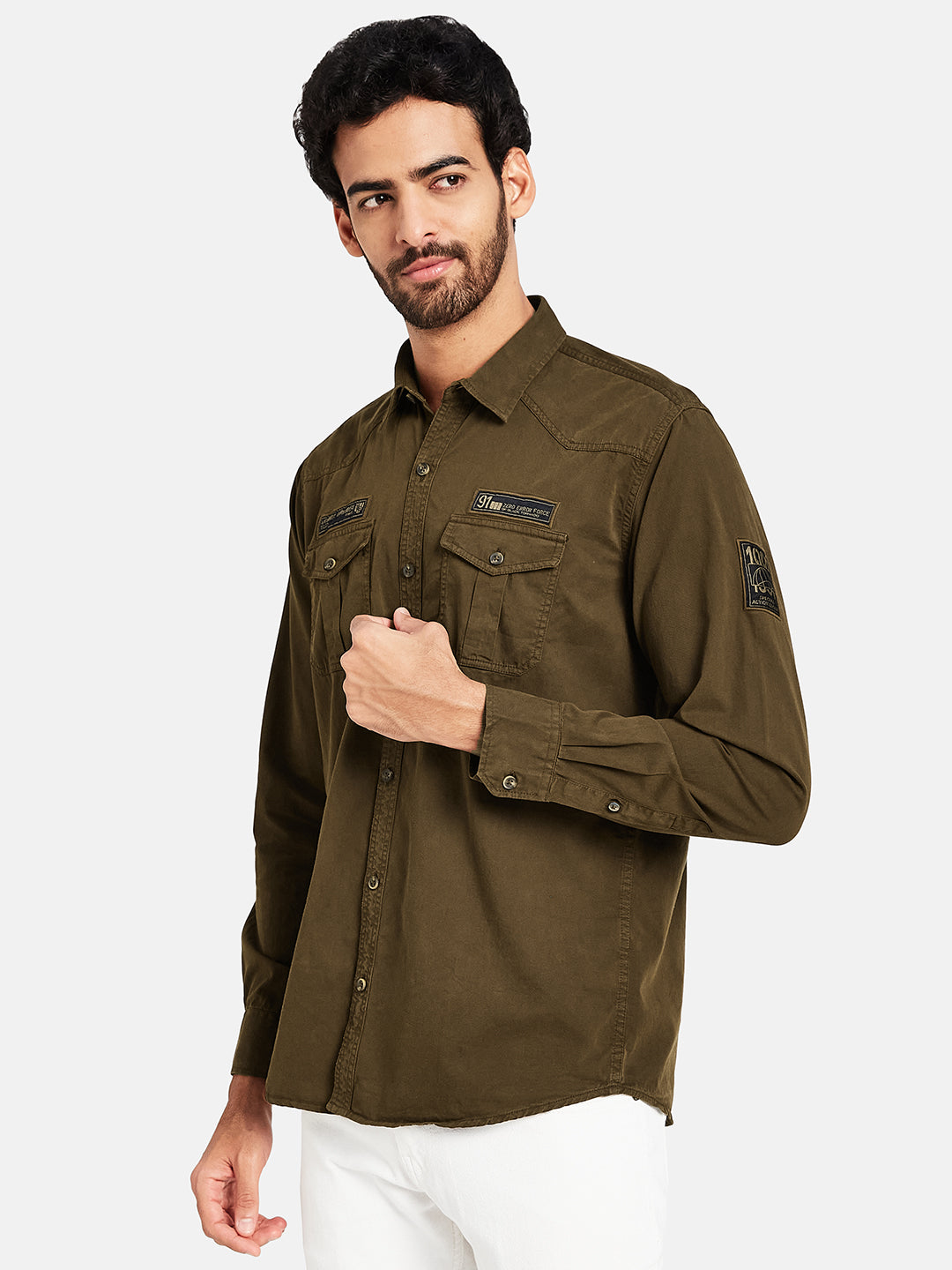 Mettle Spread Collar Cotton Casual Shirt
