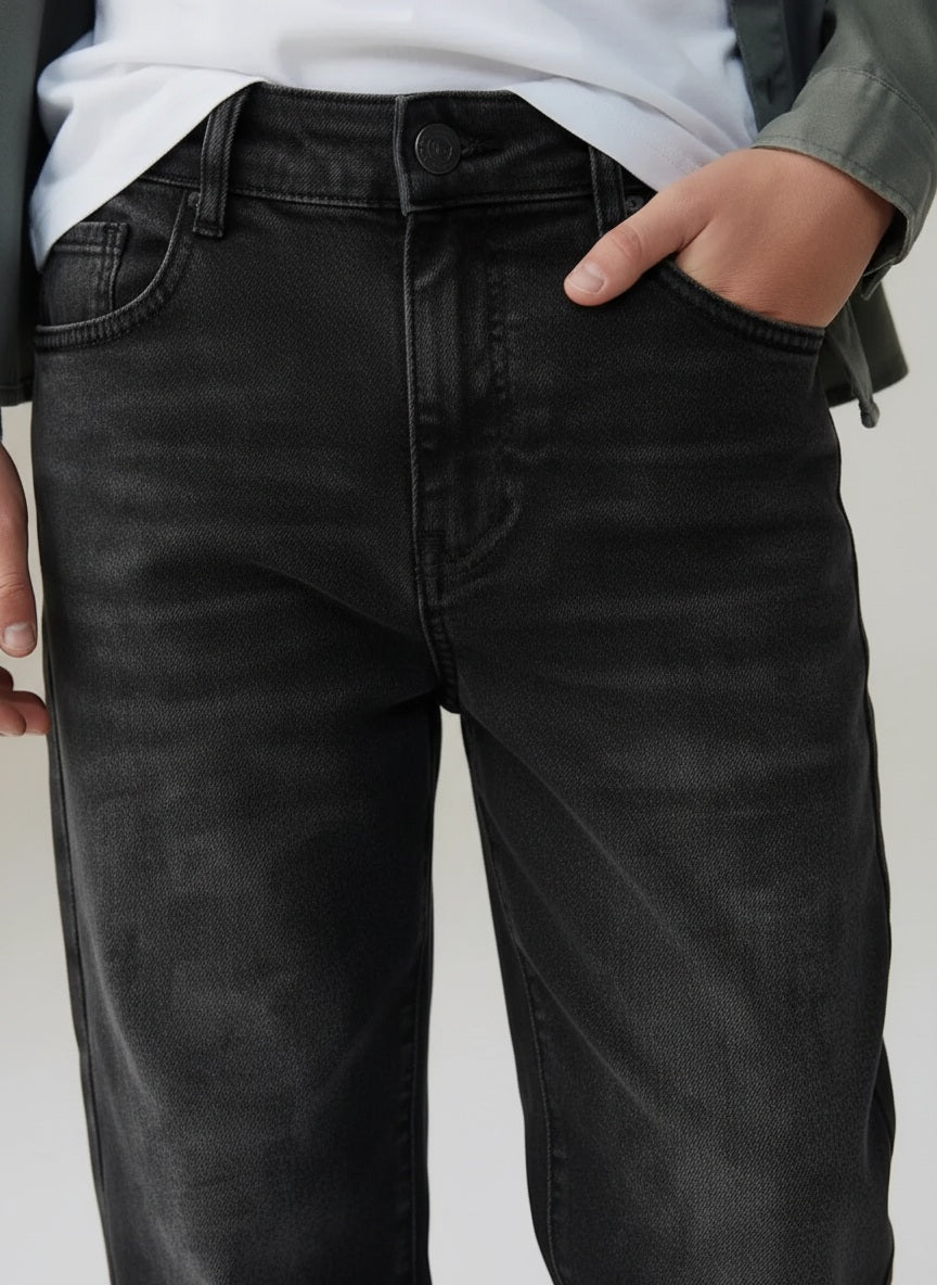 Boys Straight Fit Mid-Rise Light Fade Stretchable Jeans