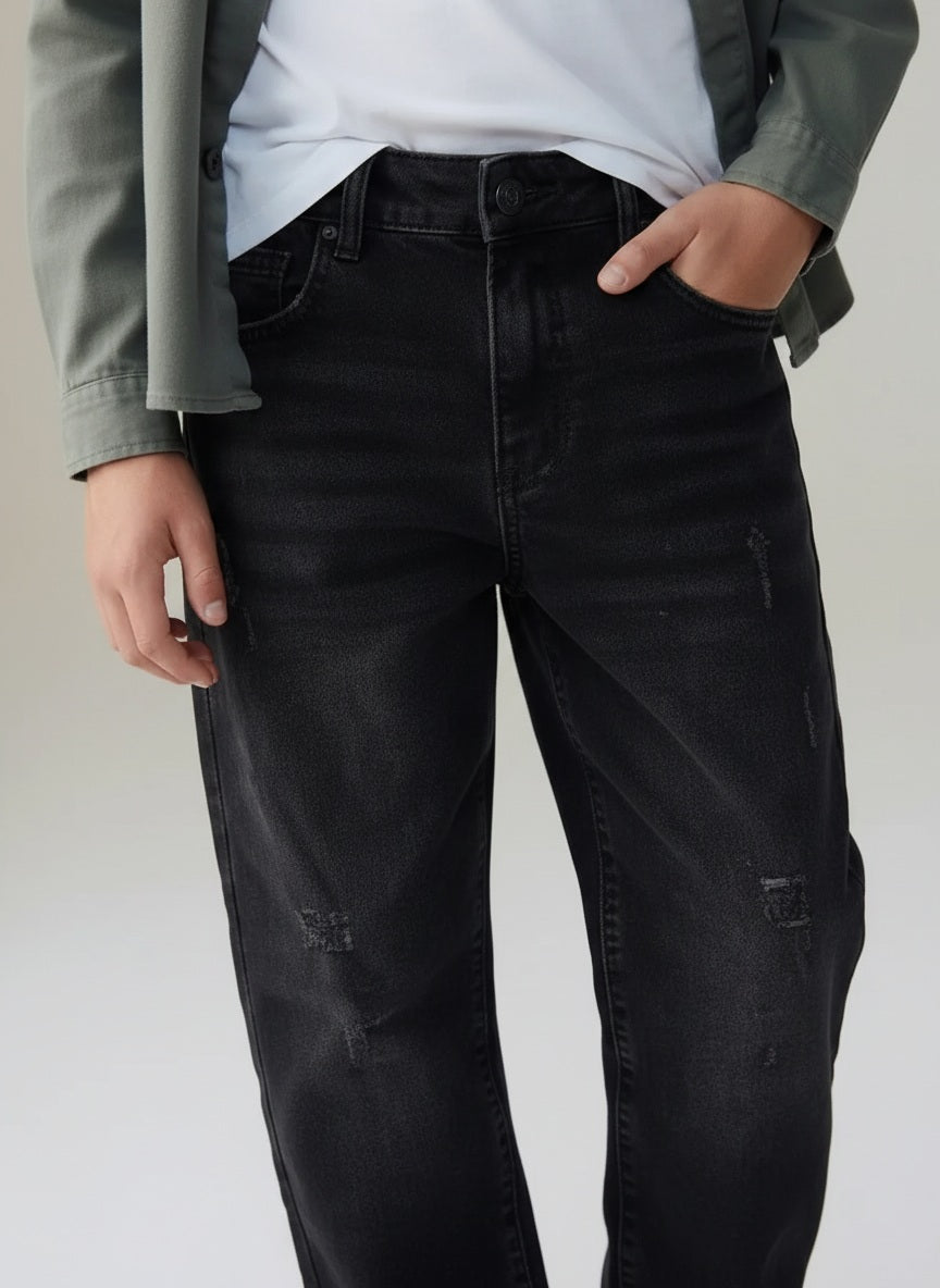 Boys Straight Fit Mid-Rise Mildly Distressed Light Fade Stretchable Jeans