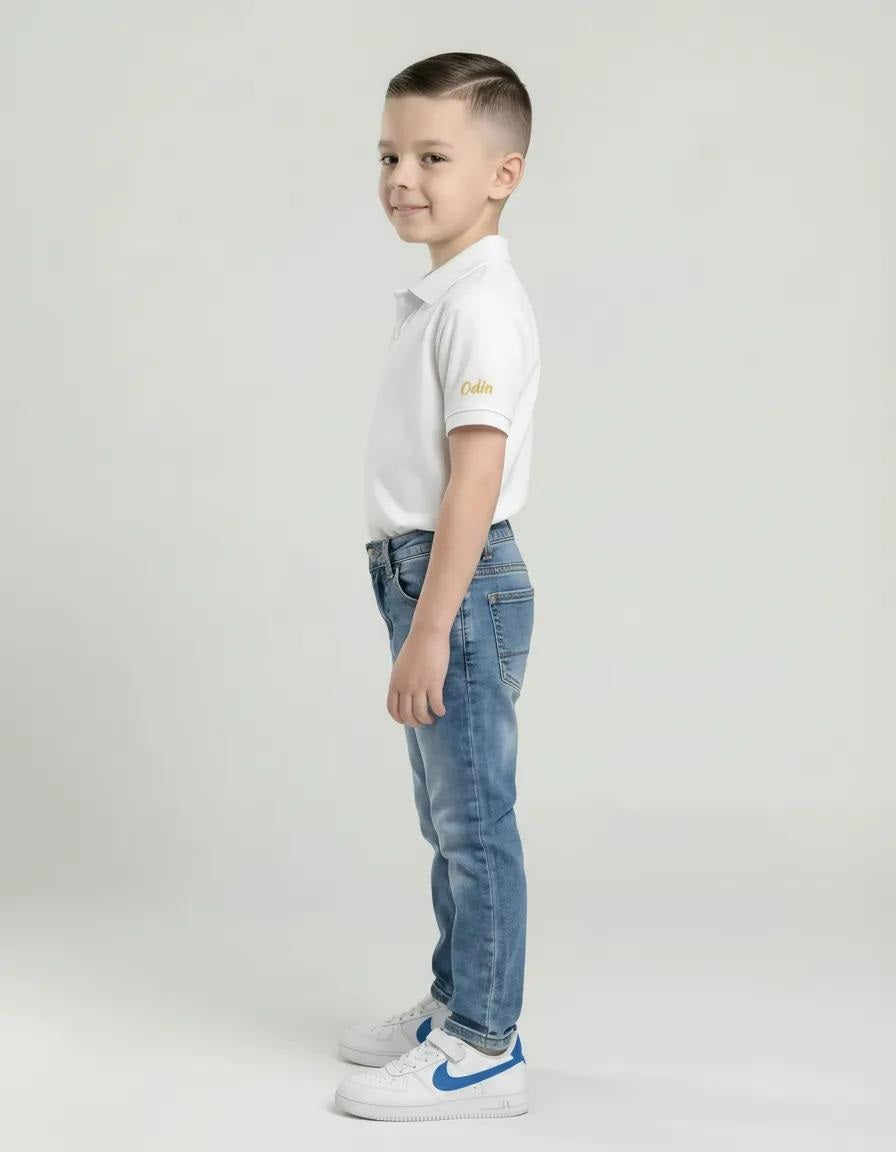 Boys Straight Fit Mid-Rise Mildly Distressed Light Fade Stretchable Jeans