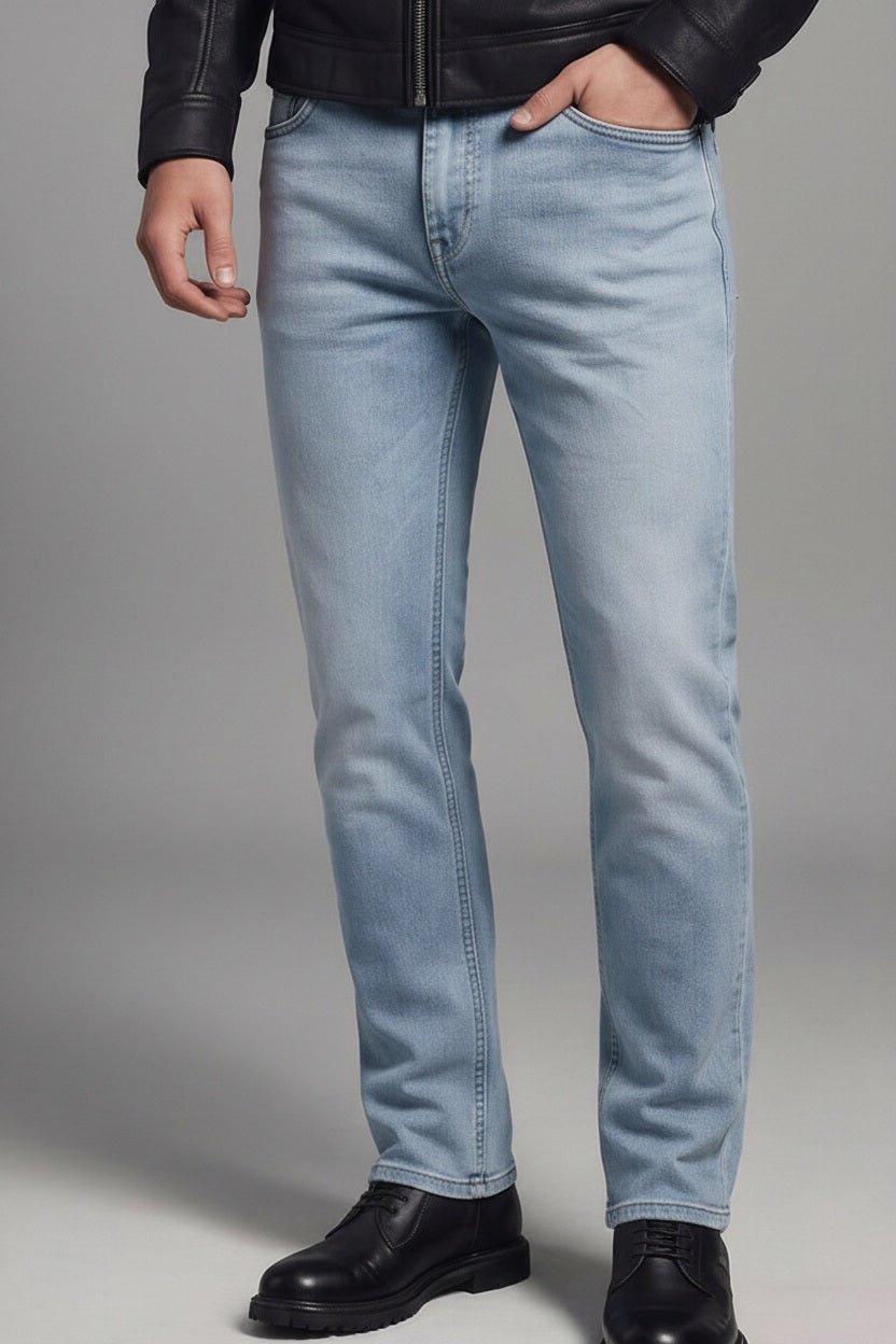 Men Straight Fit Mid-Rise Light Fade Stretchable Jeans