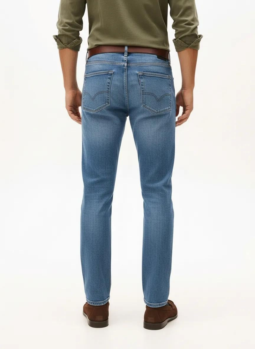 Men Straight Fit Mid-Rise Light Fade Stretchable Jeans