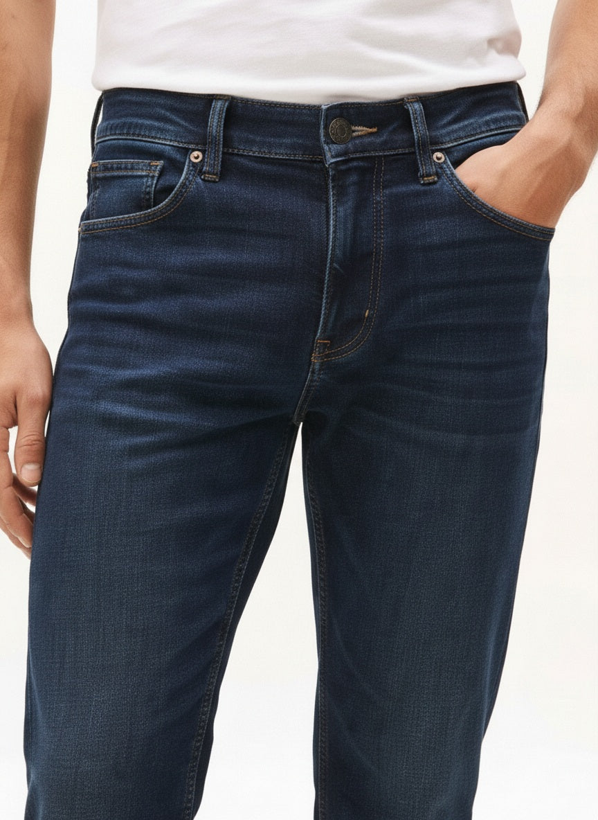 Men Straight Fit Mid-Rise Light Fade Stretchable Jeans