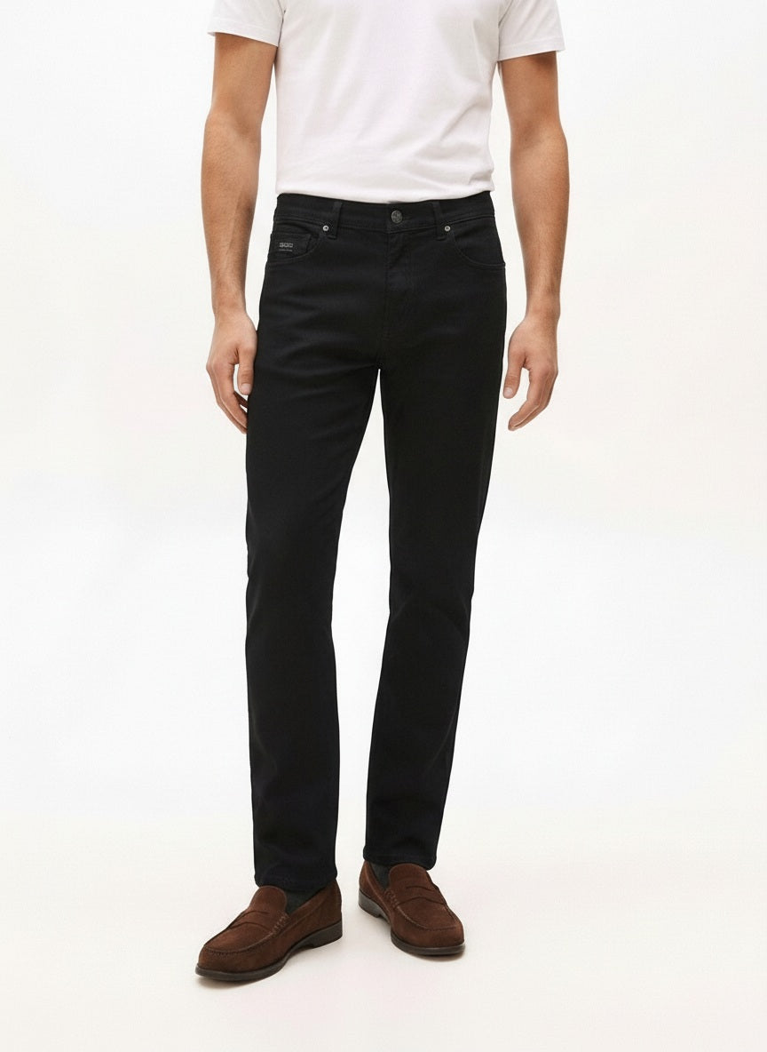 Men Straight Fit Mid-Rise Stretchable Jeans