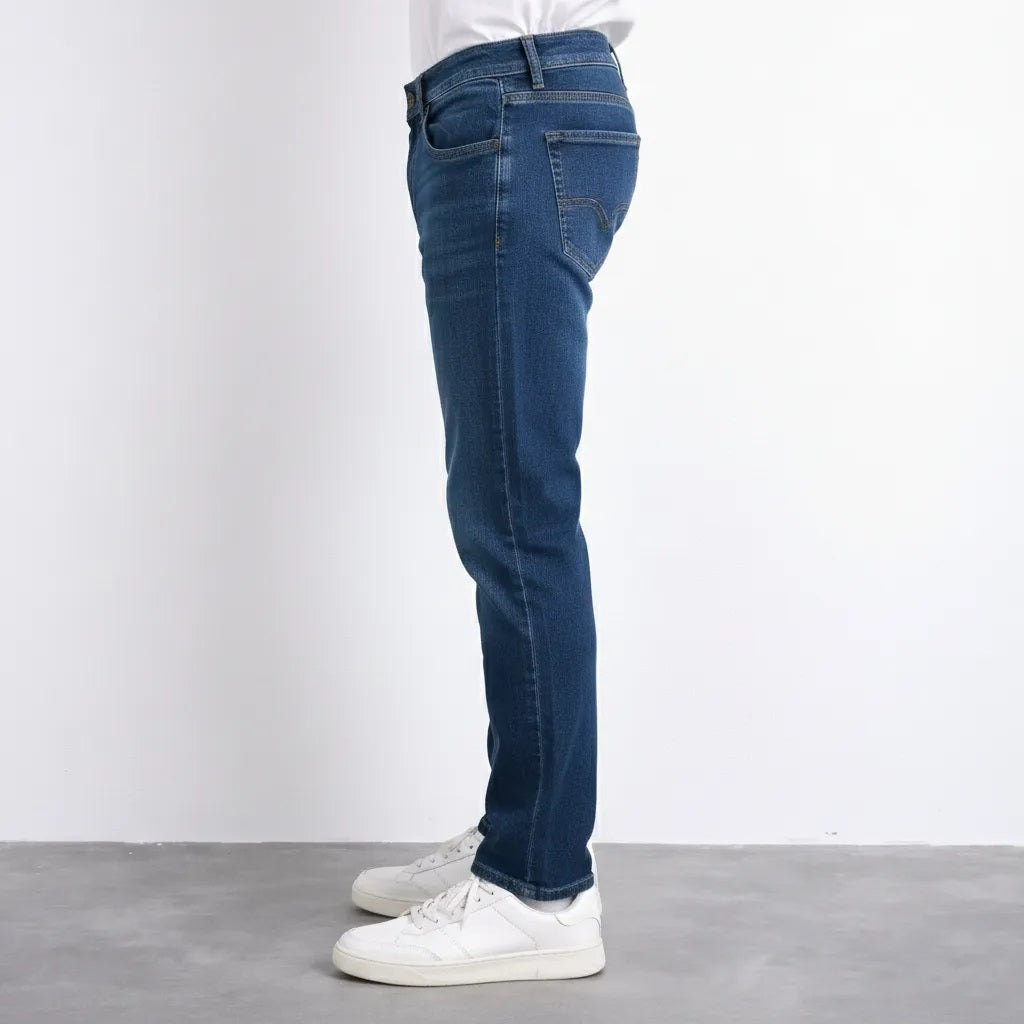 Men Straight Fit Mid-Rise Light Fade Stretchable Jeans