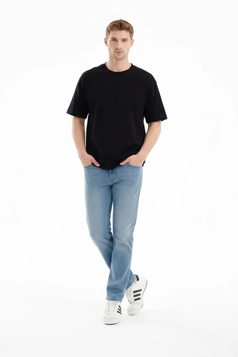 Men Straight Fit Mid-Rise Light Fade Stretchable Jeans