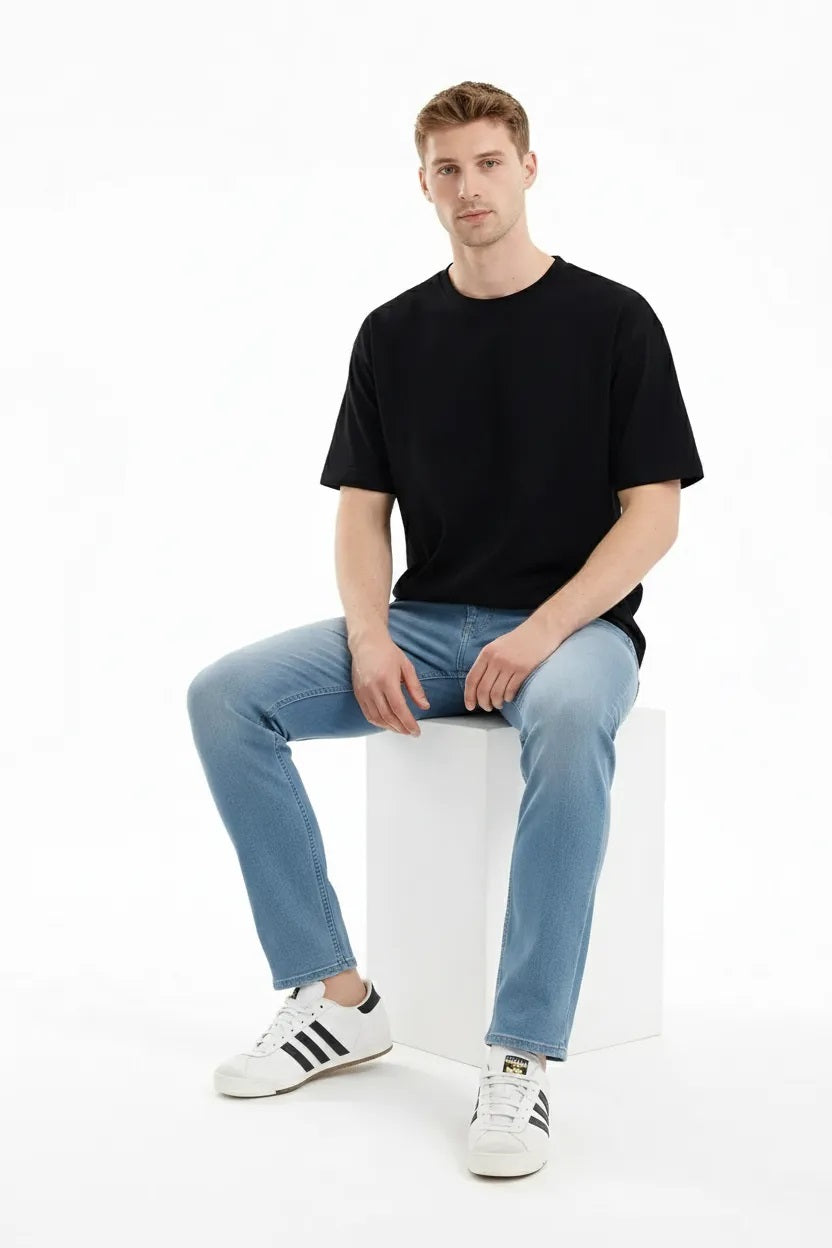 Men Straight Fit Mid-Rise Light Fade Stretchable Jeans