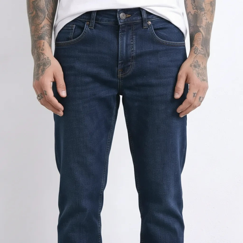 Men Straight Fit Mid-Rise Stretchable Jeans