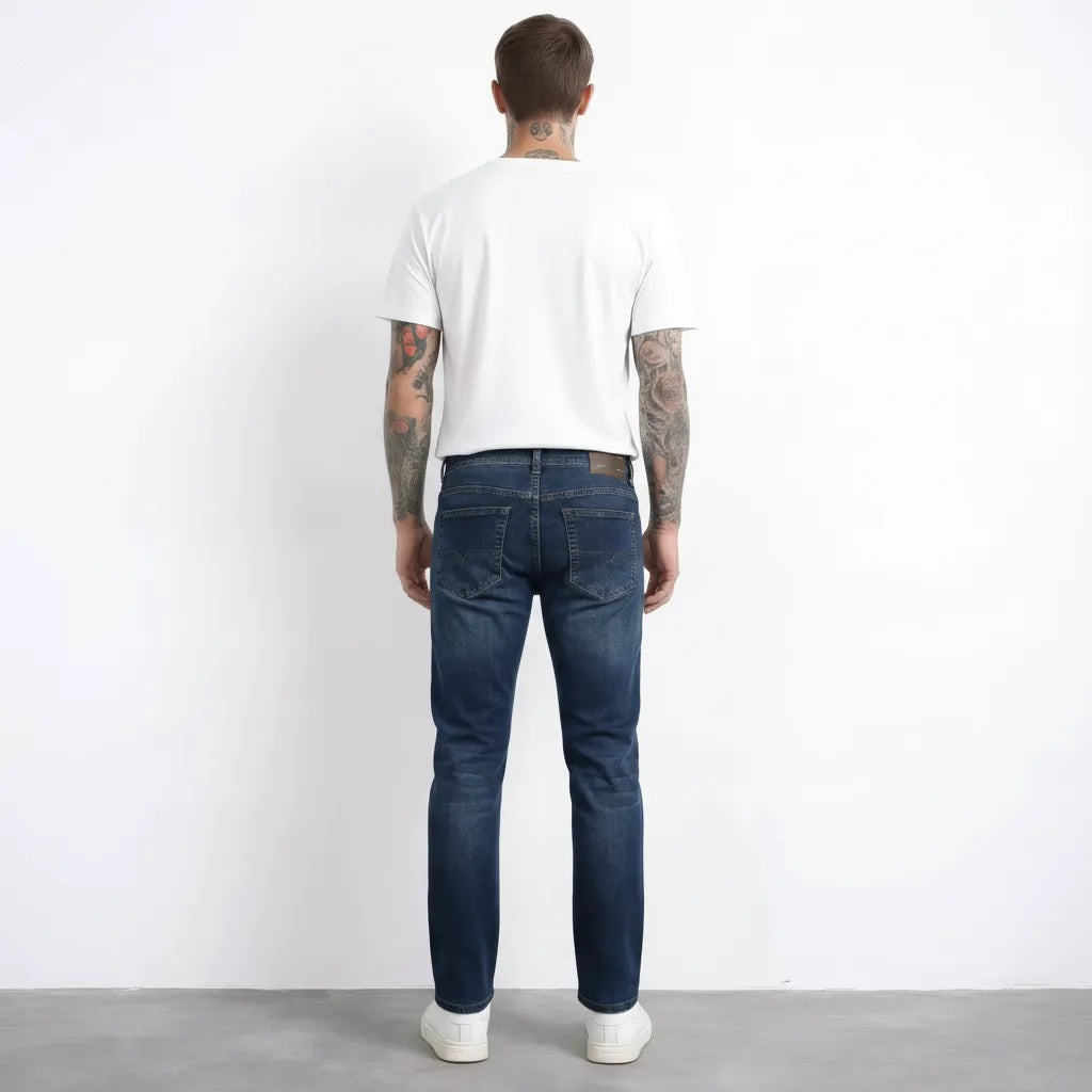 Men Straight Fit Mid-Rise Stretchable Jeans