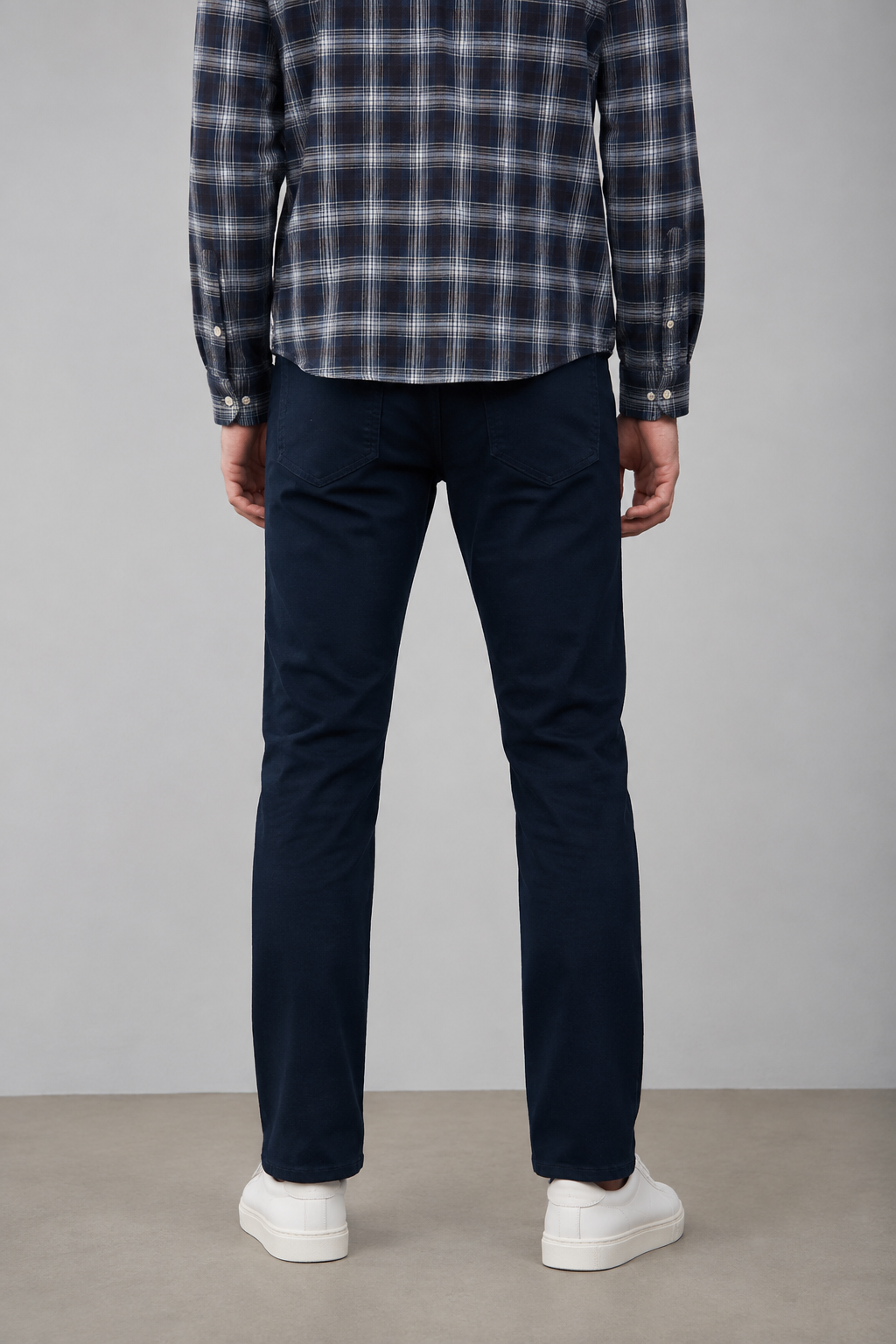 Men’s Navy Denim Regular Fit Jeans | Mid-Rise Five-Pocket Casual Jeans