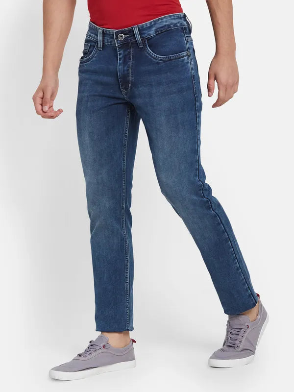 Light Washed Relaxed Fit Jeans