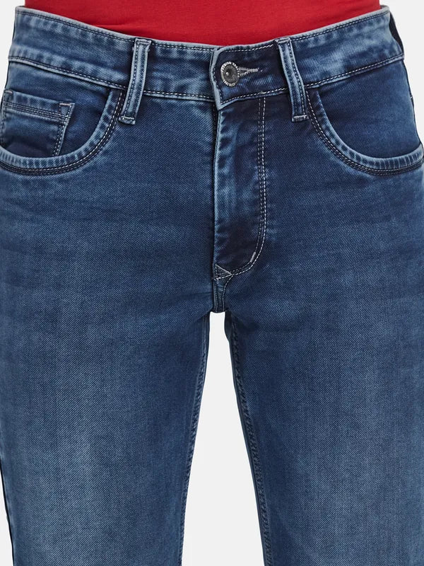 Light Washed Relaxed Fit Jeans