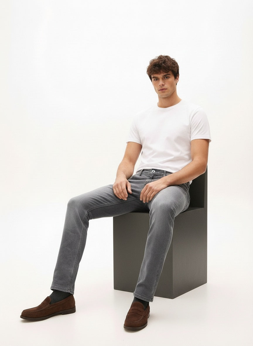 Men Regular Fit Mid-Rise Light Fade Stretchable Jeans