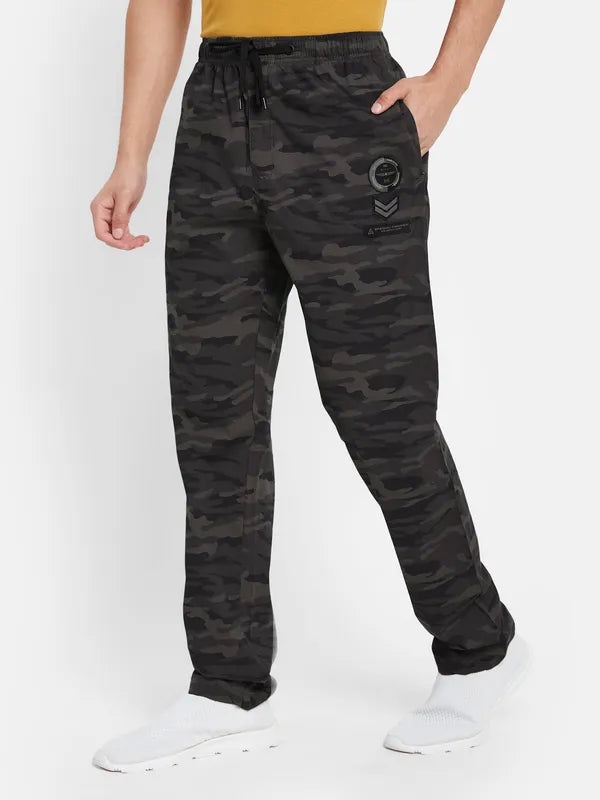 Relaxed Fit Camouflage Pint Lower