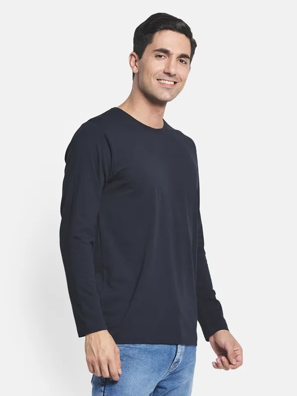 Men Navy Blue Solid Regular Fit T-Shirt