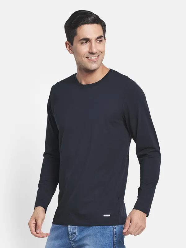 Men Navy Blue Solid Regular Fit T-Shirt